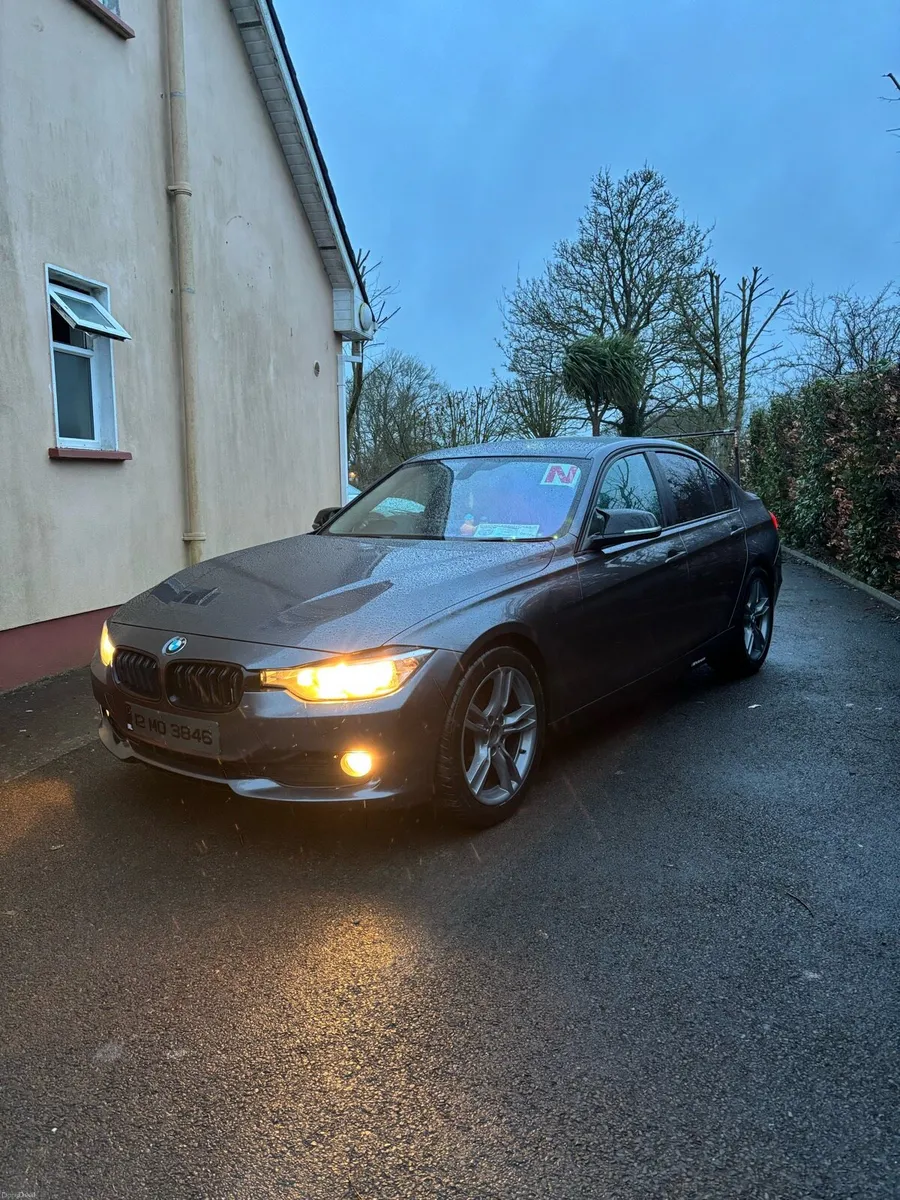 BMW 320d - Image 1