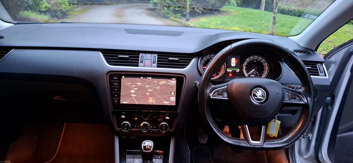 172 Skoda Octavia ,2lt Diesel, FSH, NCT 7/27 - Image 2