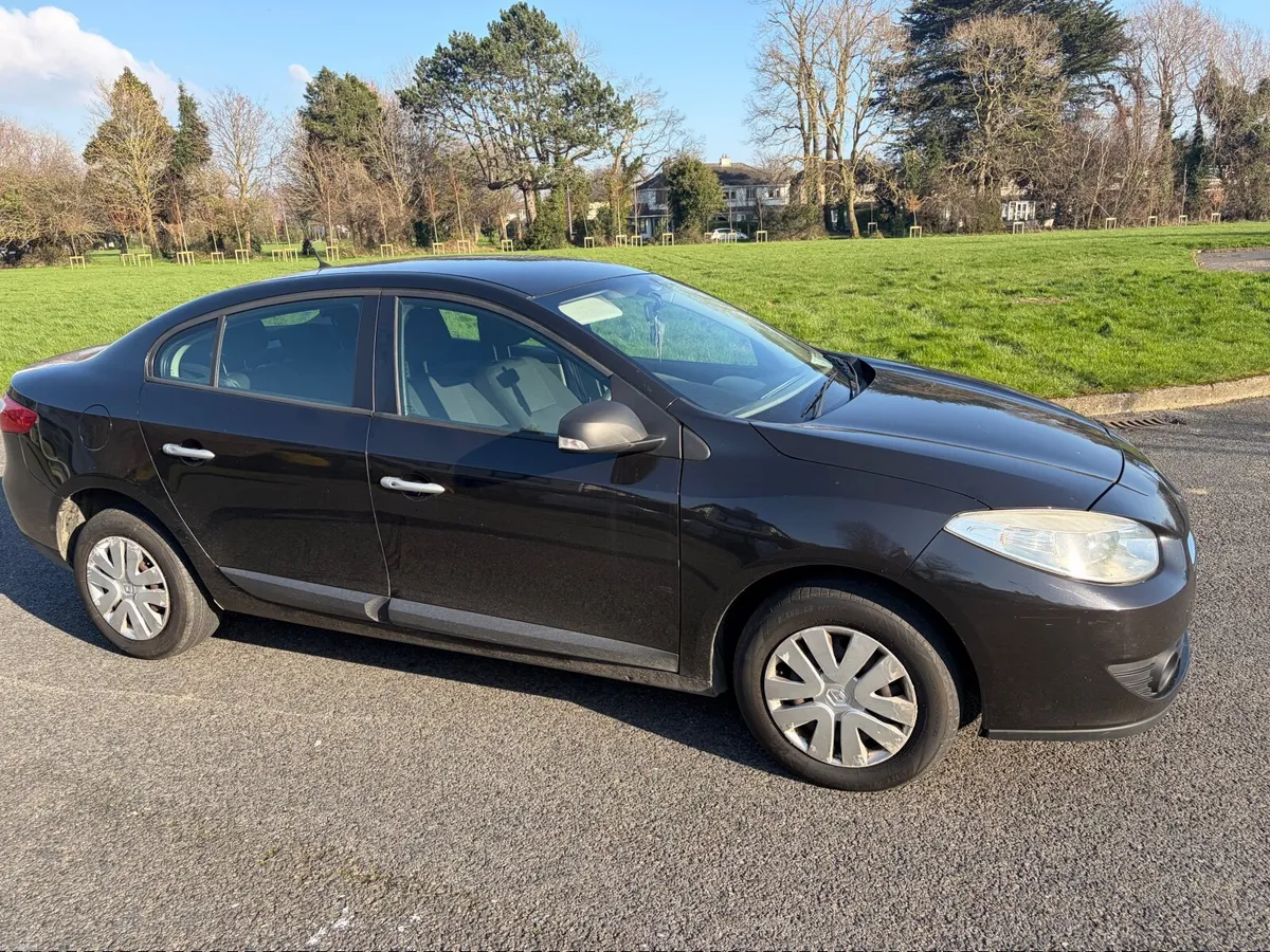Renault Fluence 2012 NCT 04/27 - Image 2