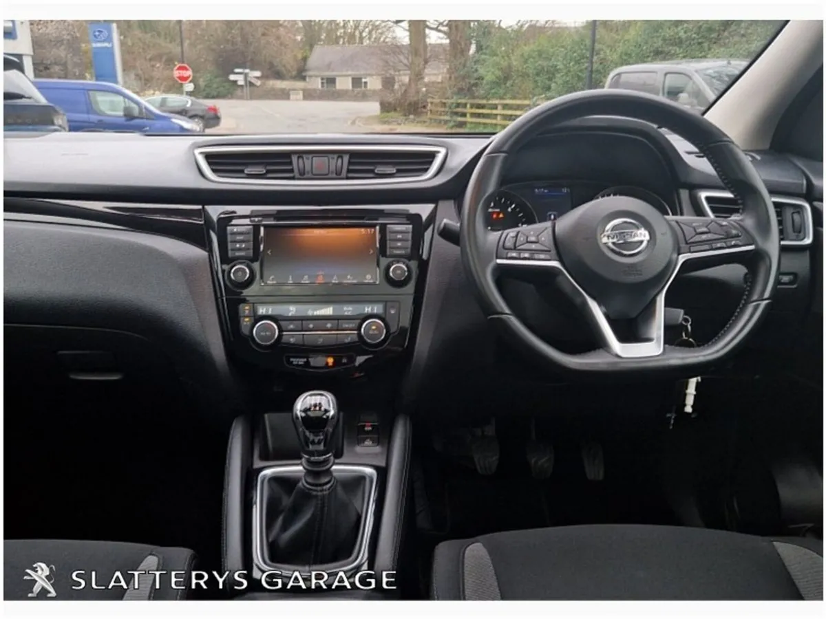 Nissan Qashqai 1.5 DSL SV - Image 2