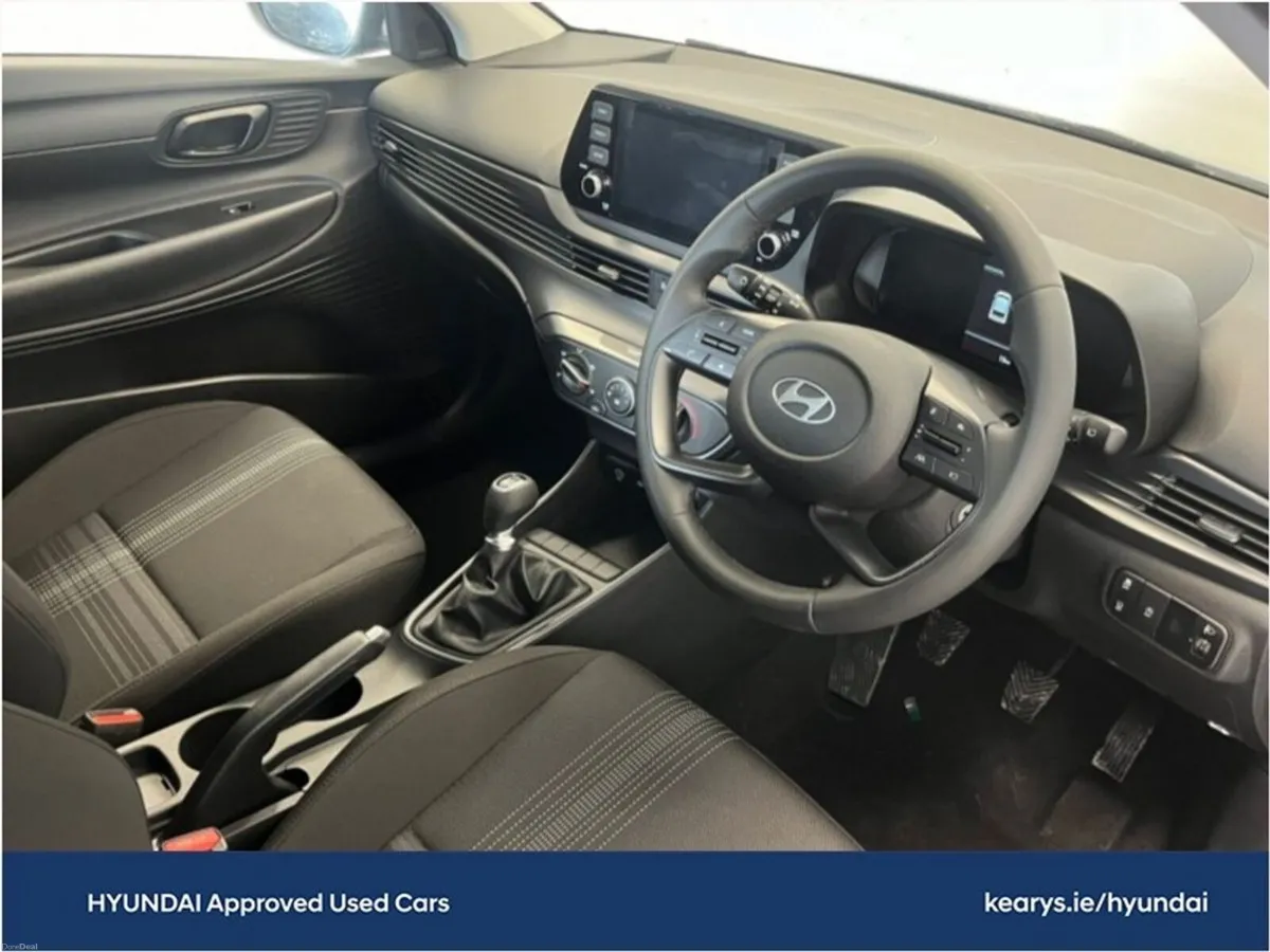 Hyundai i20  Deluxe Plus Two Tone - Image 4