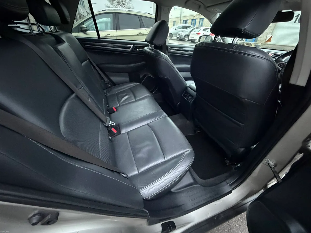 Subaru Outback 2.0 SE Premium Lineartronic 4Wd 5dr - Image 2