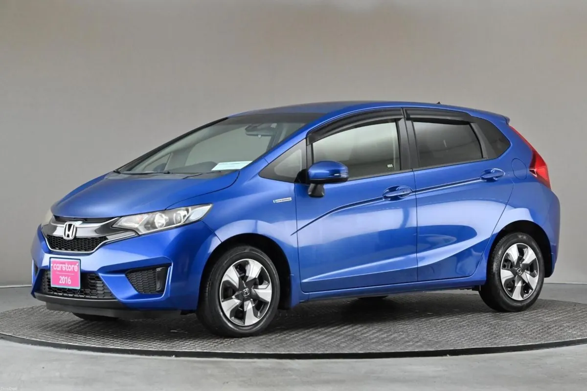 Honda Fit 1.5 HYBRID **HALF LEATHER**ANDROID AUTO* - Image 4