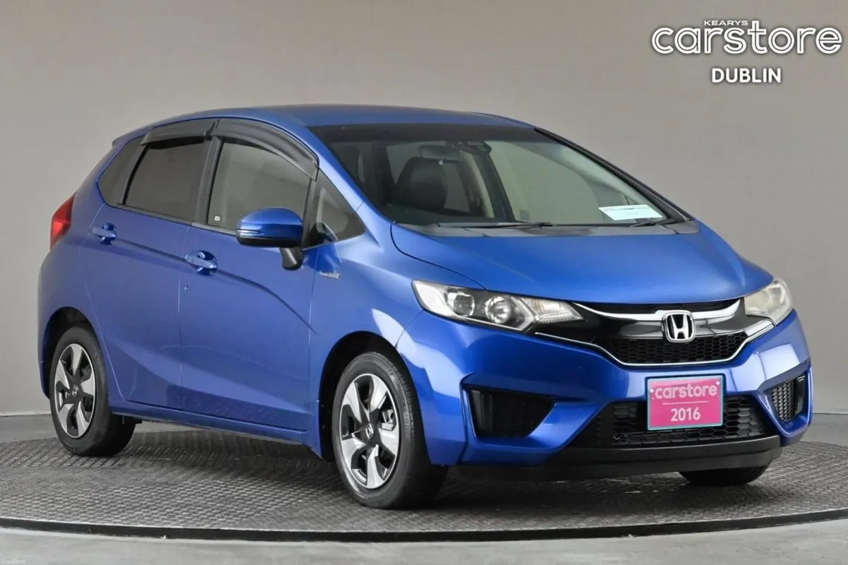 Honda Fit 1.5 HYBRID **HALF LEATHER**ANDROID AUTO* - Image 1