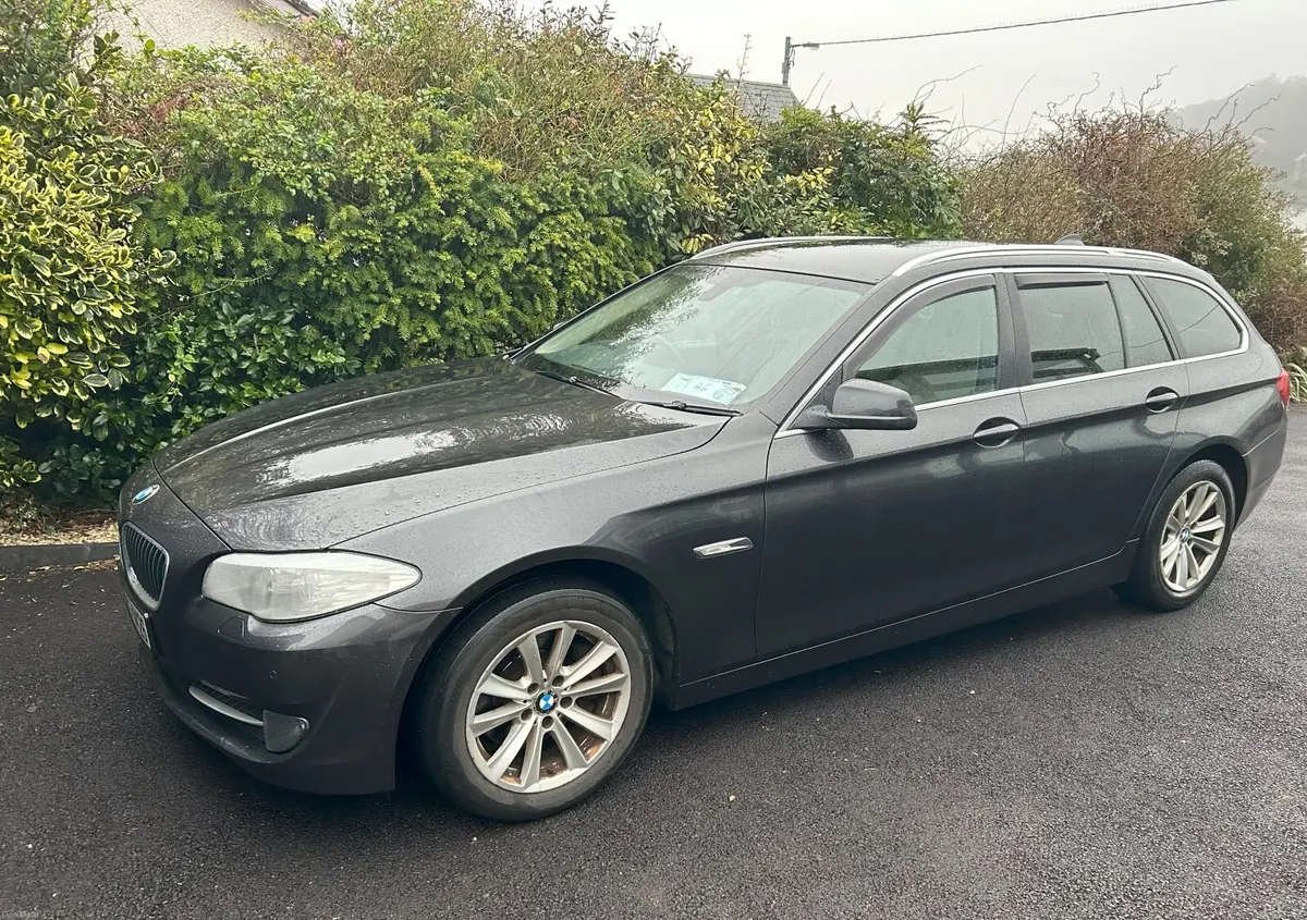 BMW 520 Touring 2013 - Image 1