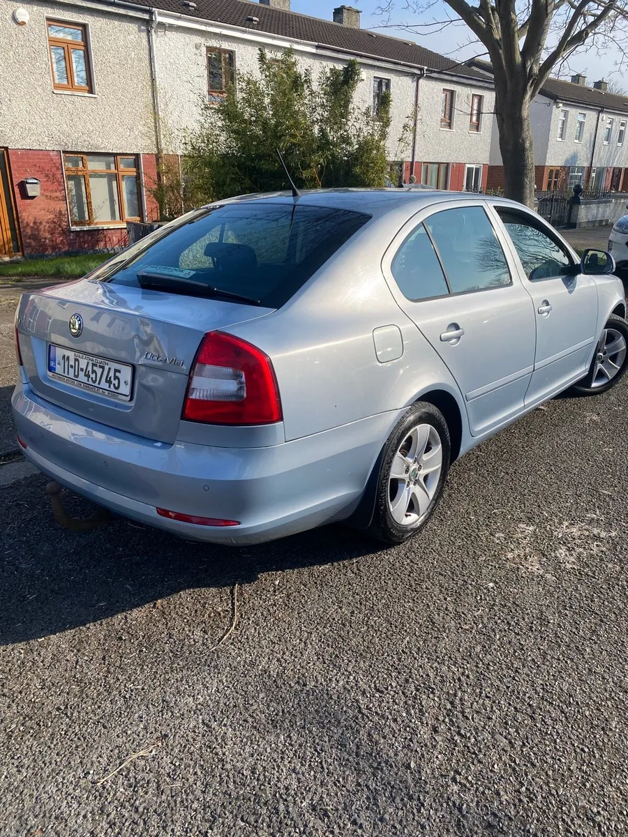 2011 Skoda Octavia automatic diesel 1.6 - Image 4