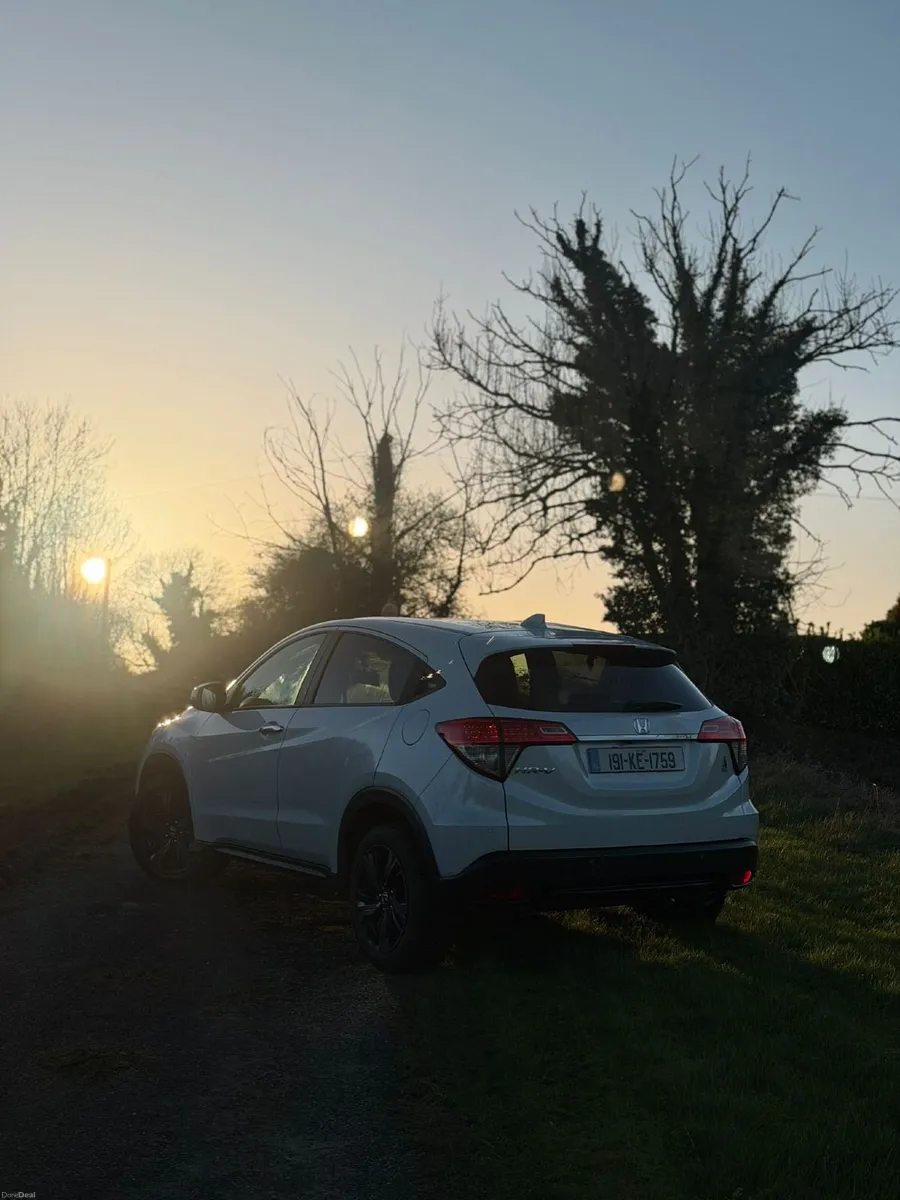 191 Honda HR-V 1.5 ES - Image 3