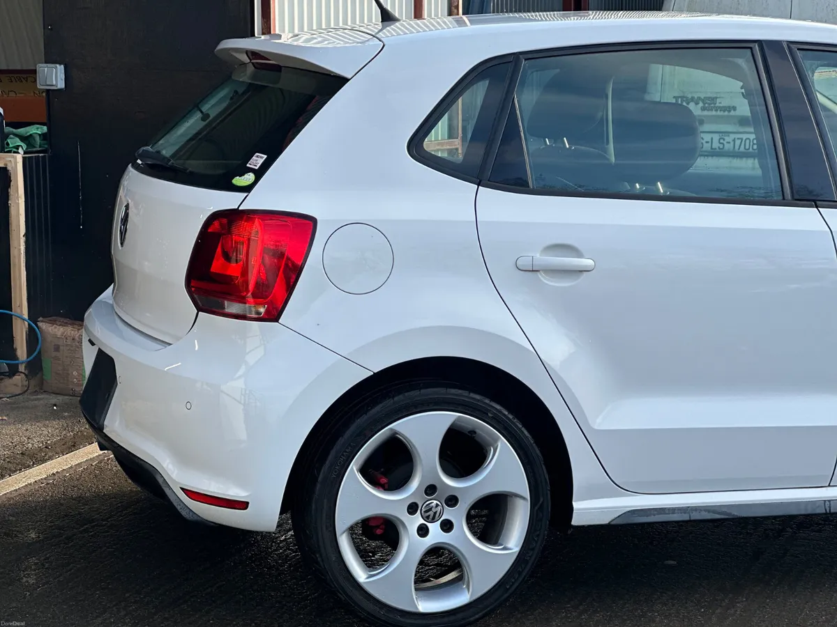 GTI Volkswagen Polo 2012 1.4AUTO - Image 3