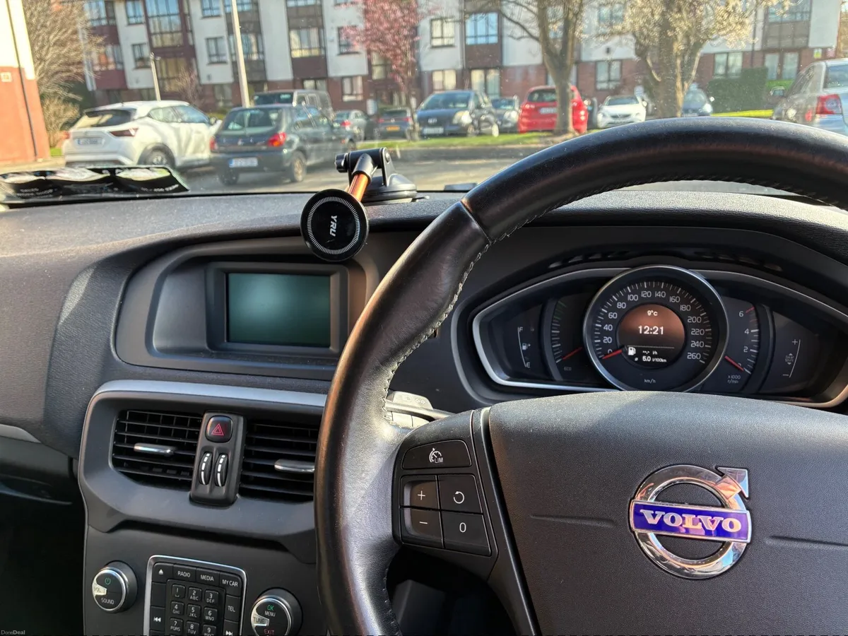 Volvo V40 2013 - Image 3