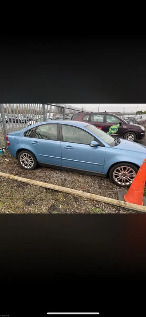2005 Volvo S40 - Image 2