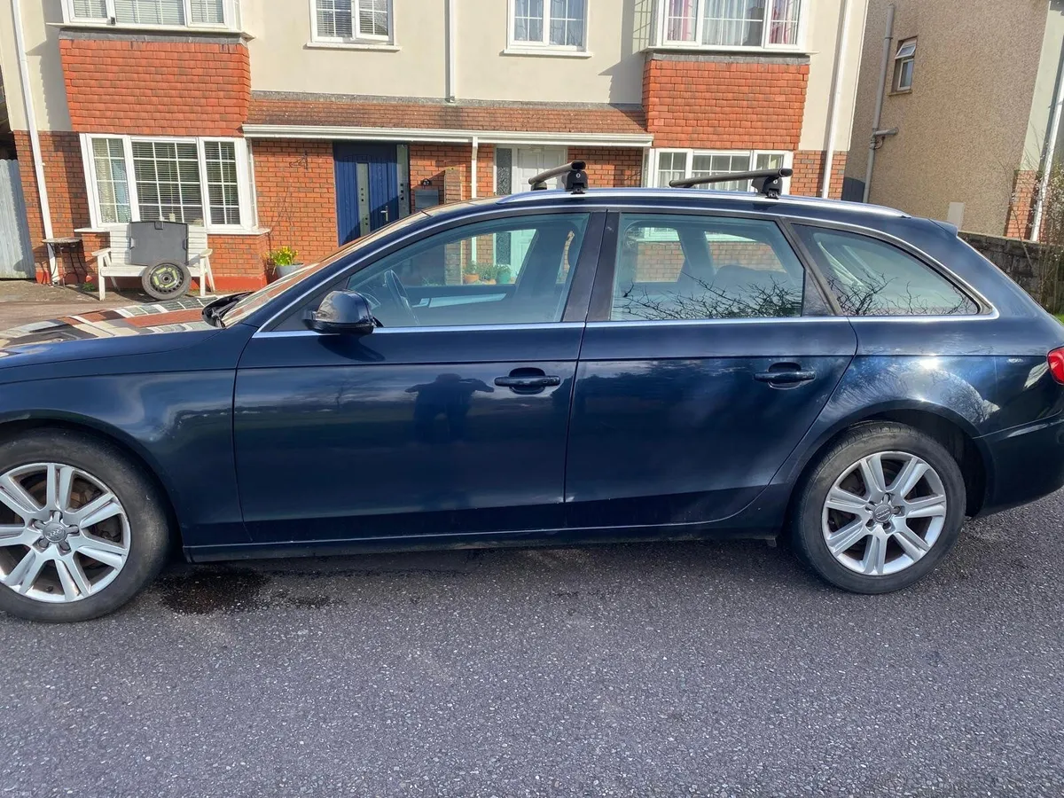 Audi A4 2010 - Image 2