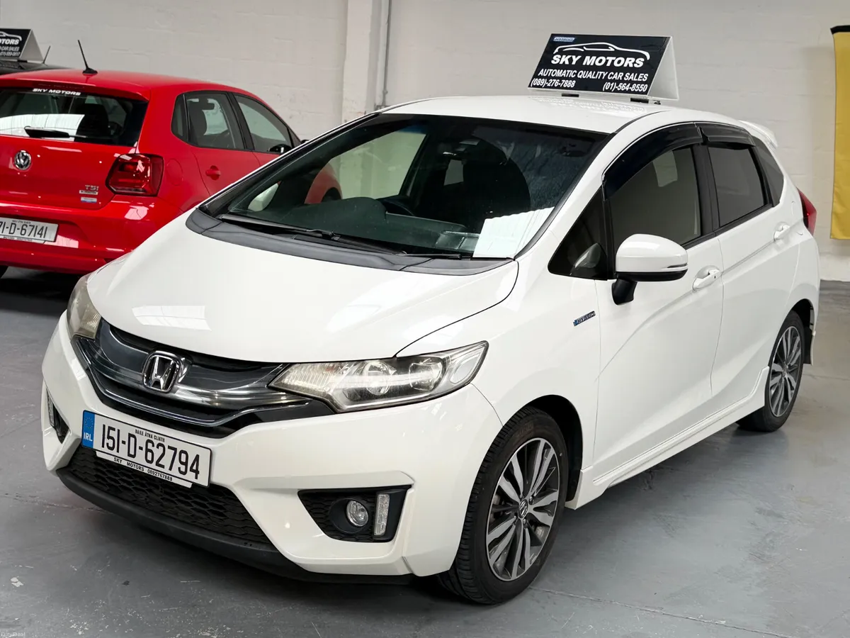 2015 Honda Fit 1.5 Hybrid Automatic,Sports - Image 3