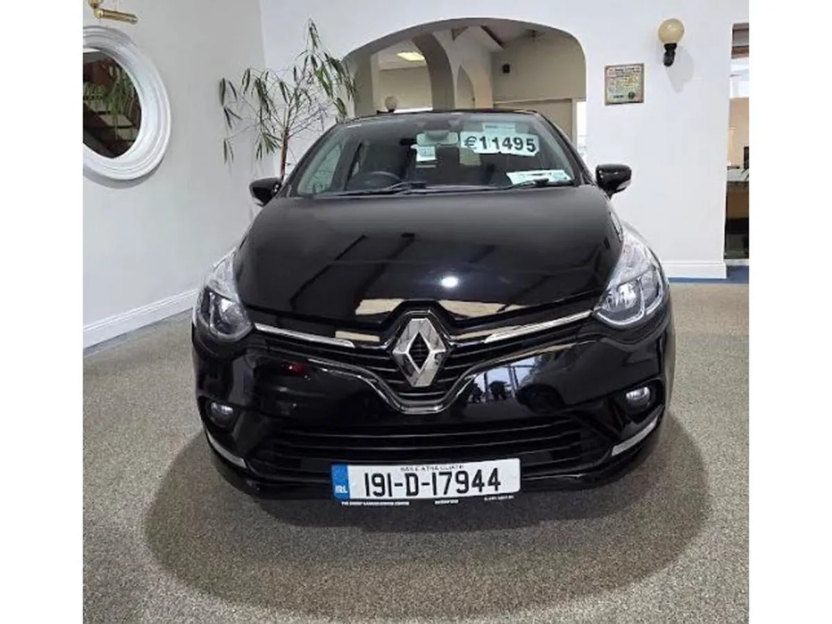 Renault Clio IV DYNAMIQUE NAV TCE 90 M 4DR - Image 1