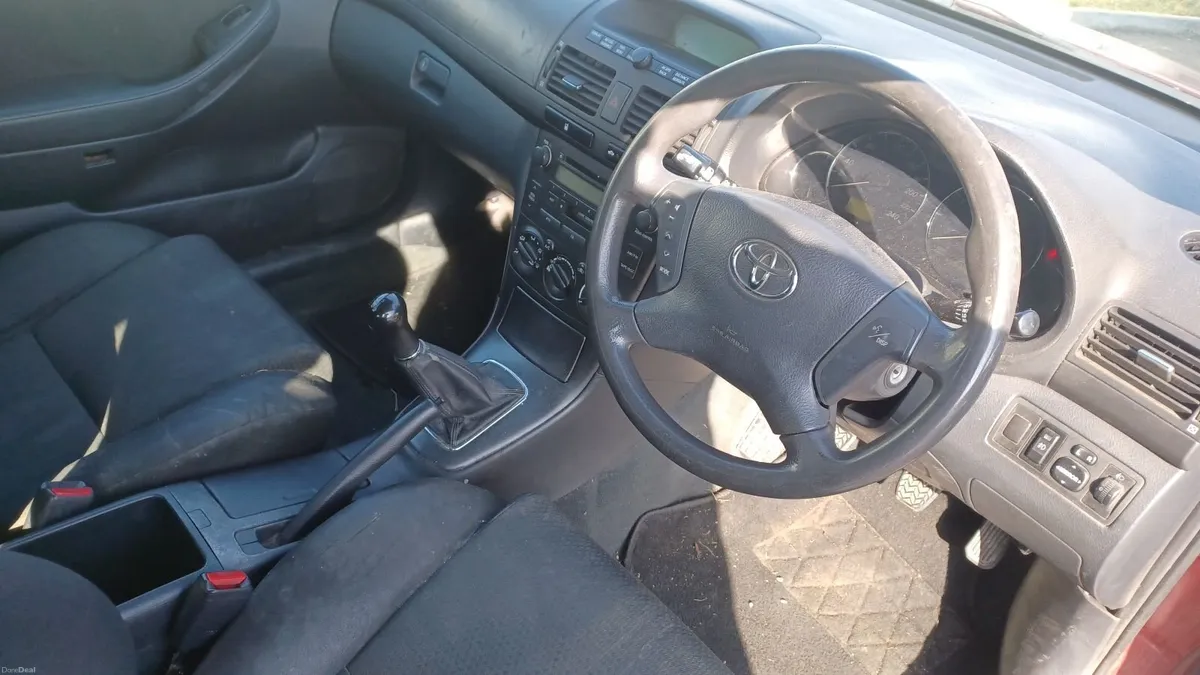 05 toyota avensis NCT 5/26 - Image 2