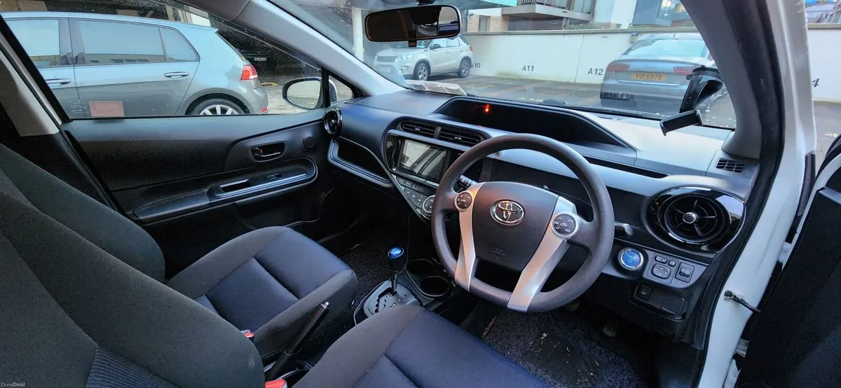 Toyota Aqua 2017 - Image 4