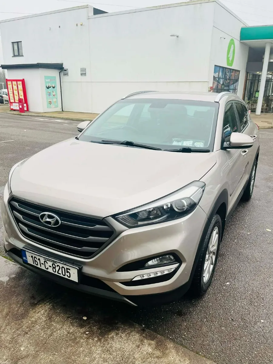 Hyundai Tucon Executive - Image 2