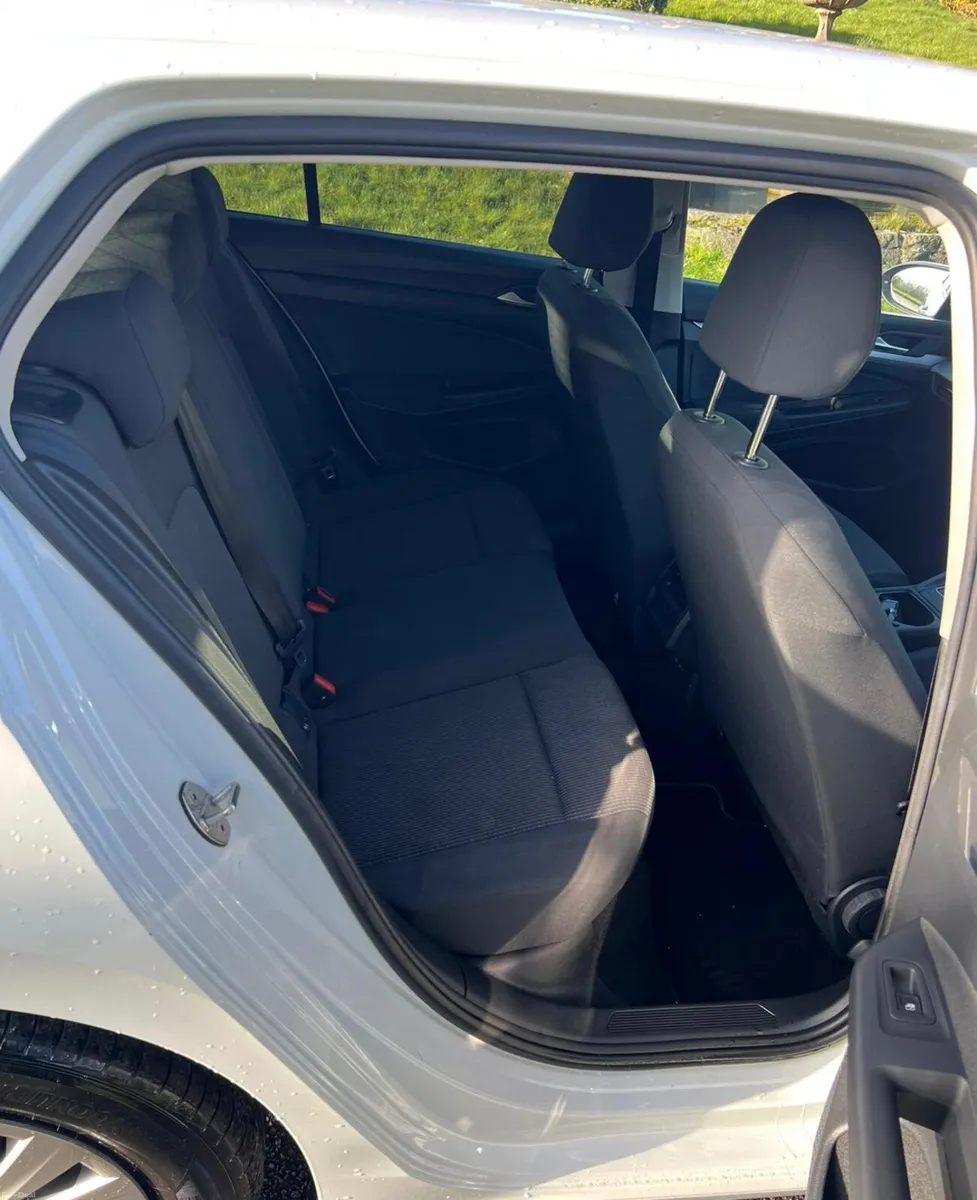 Volkswagen Golf 2022 diesel 2.0 - Image 3