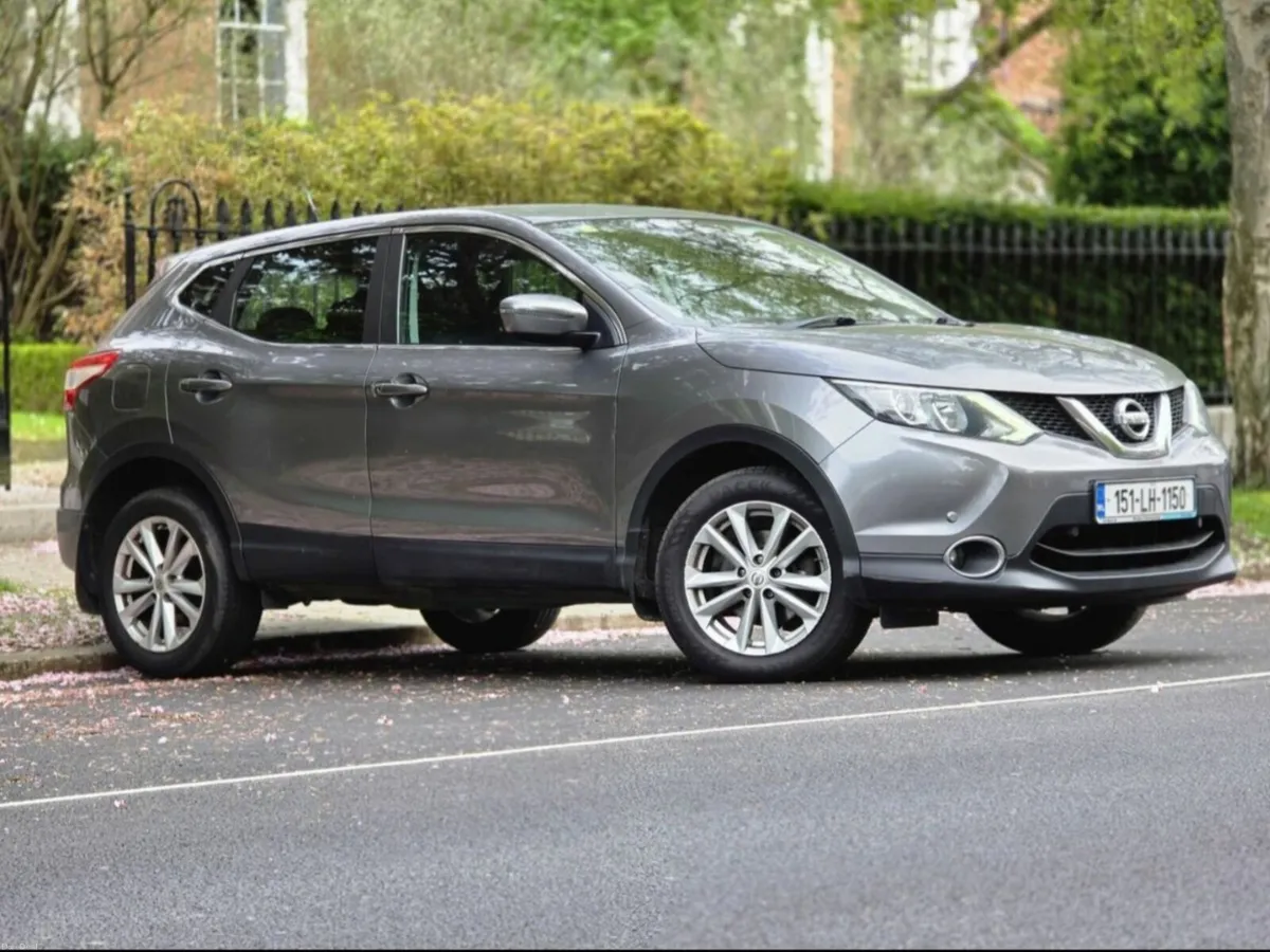 Nissan Qashqai 2015 1.2 Petrol Manual Low Mileage - Image 1