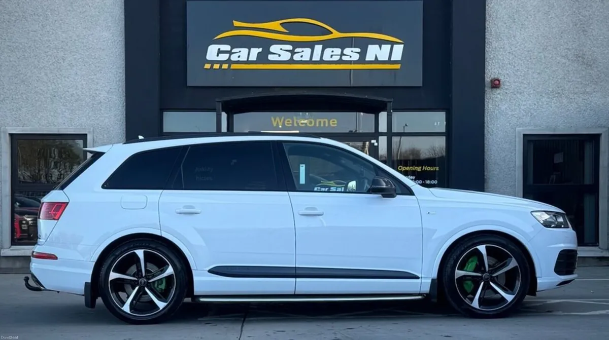 3.0 TDI V6 50 Black Edition SUV 5dr Diesel Tiptron - Image 3