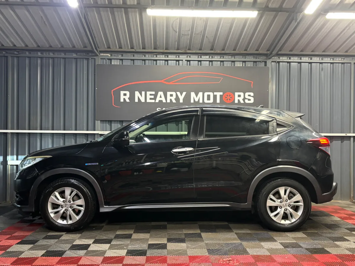 2014 142 Honda Vezel 1.5 Petrol Auto/Hybrid - Image 3