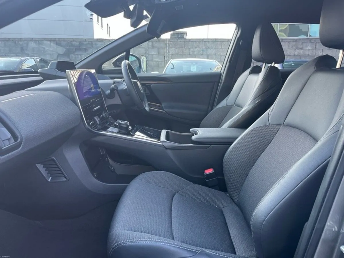 Toyota bZ4X SPORT 11KW EV AUTOMATIC // HEATED SEAT - Image 6