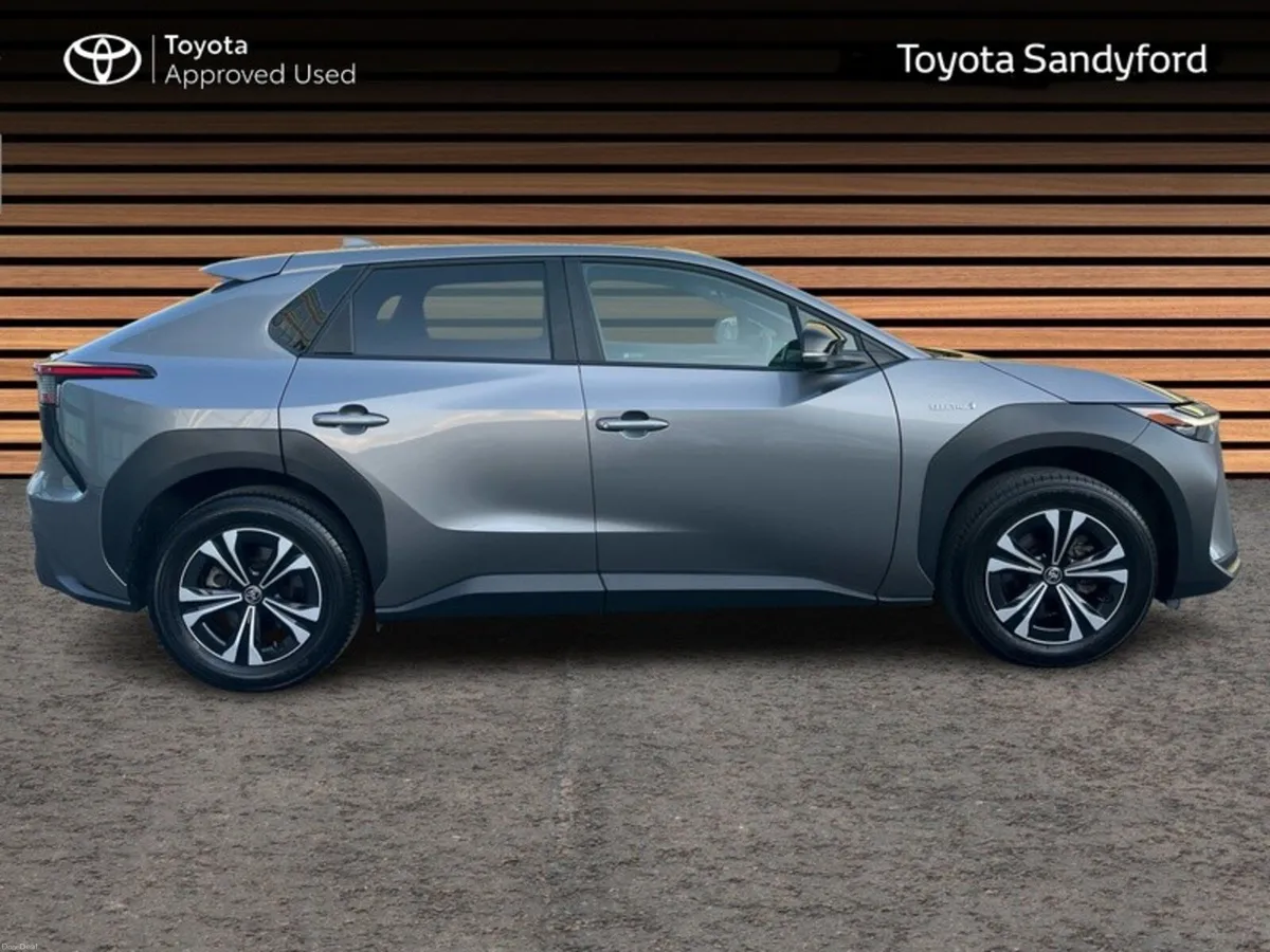 Toyota bZ4X SPORT 11KW EV AUTOMATIC // HEATED SEAT - Image 3