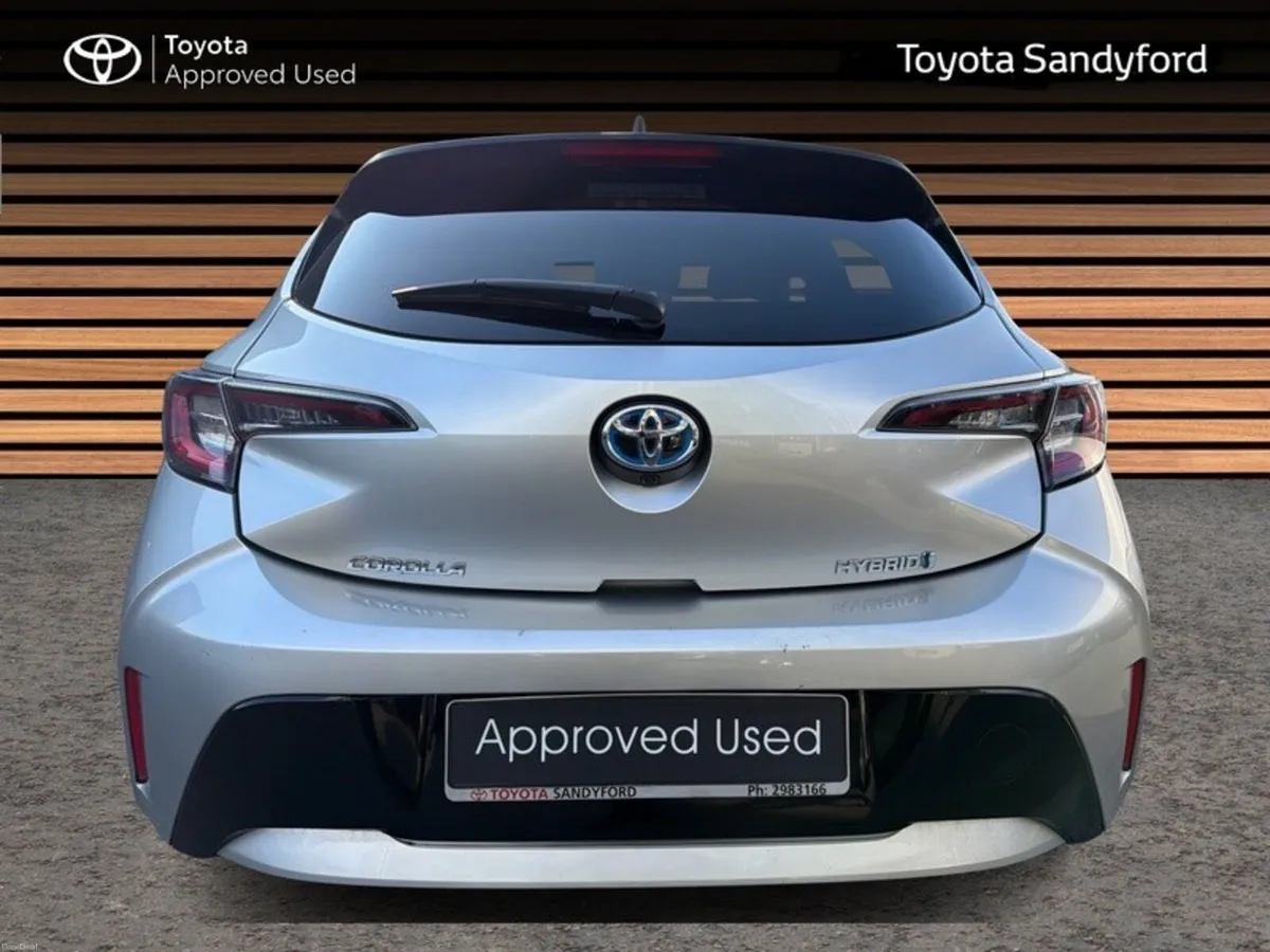 Toyota Corolla LUNA SPORT HATCHBACK // AIR CON // - Image 4