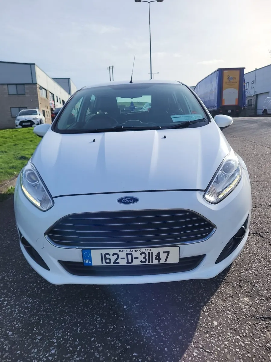 Ford Fiesta 2016 - Image 2