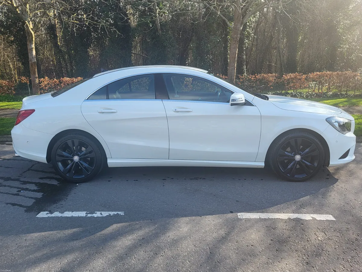 Mercedes-Benz CLA 2015 White 1.6 Petrol Manual - Image 3