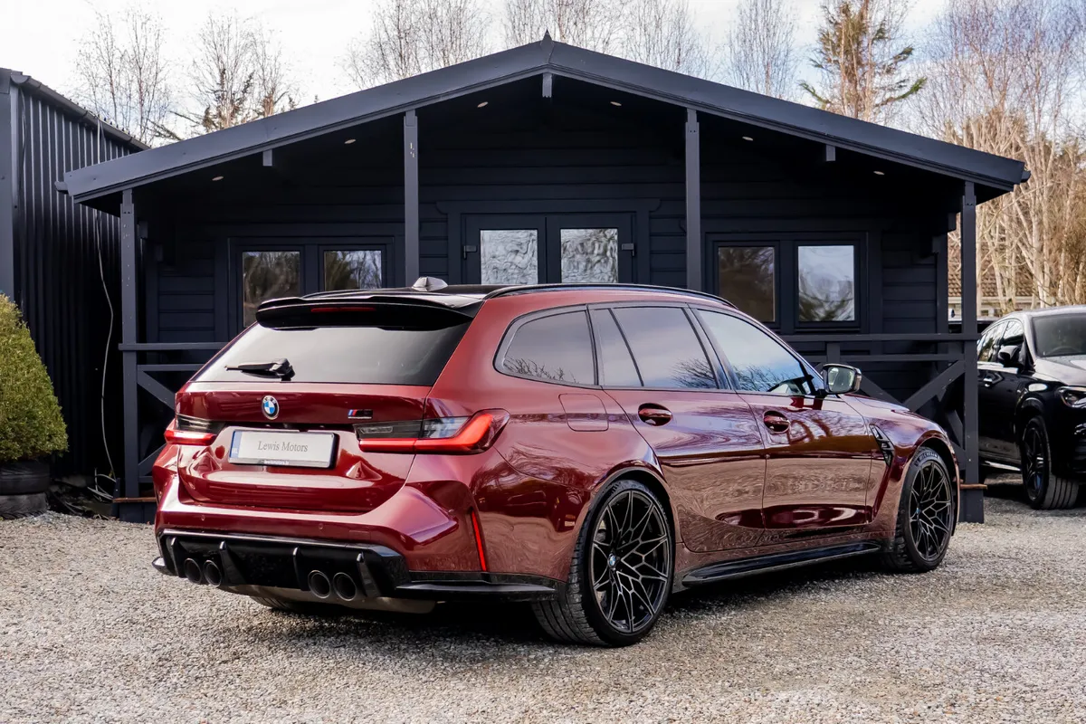 2023 BMW M3 COMPETITION TOURING - Image 4