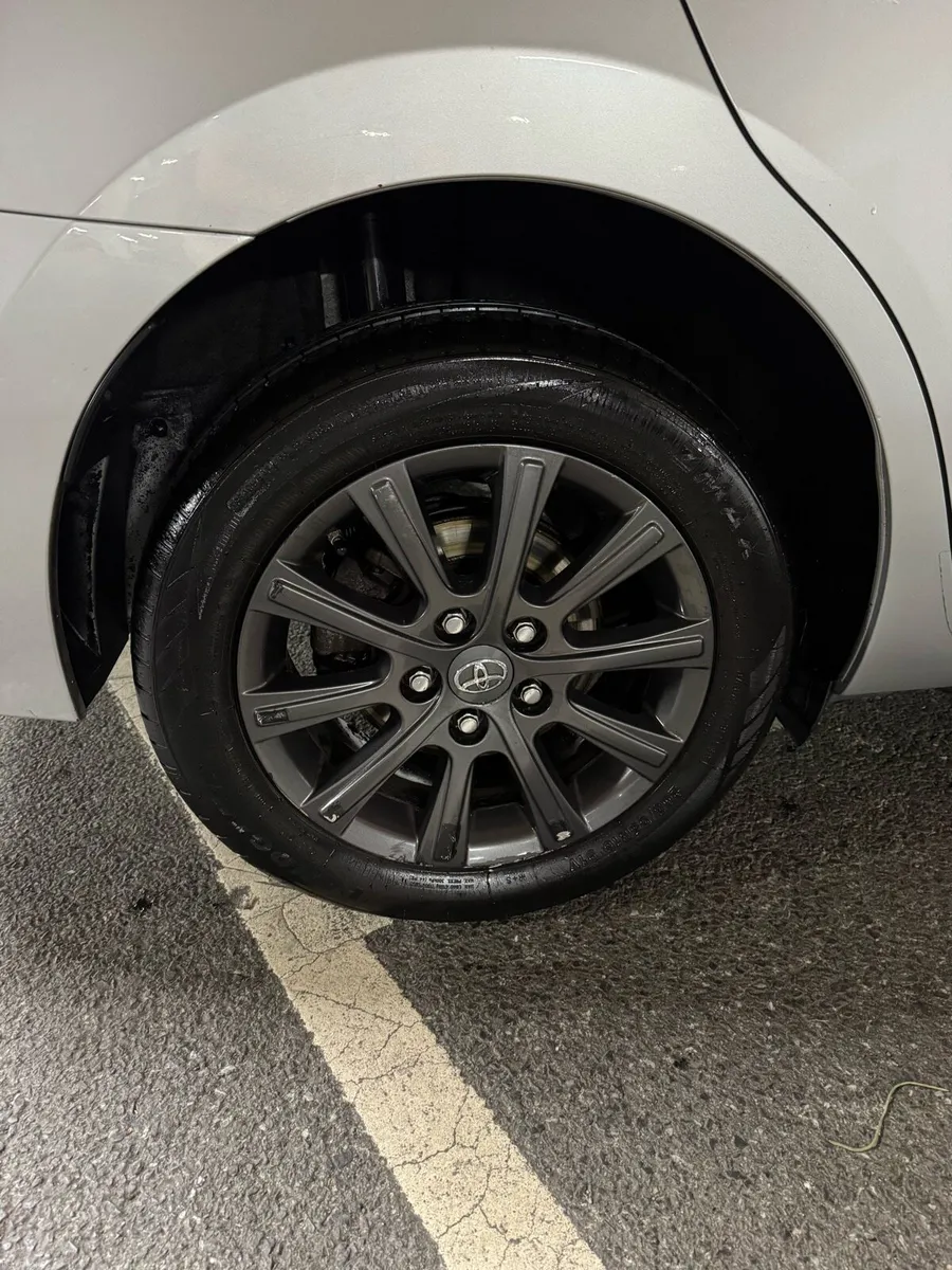 Toyota Corolla Luna - Image 3