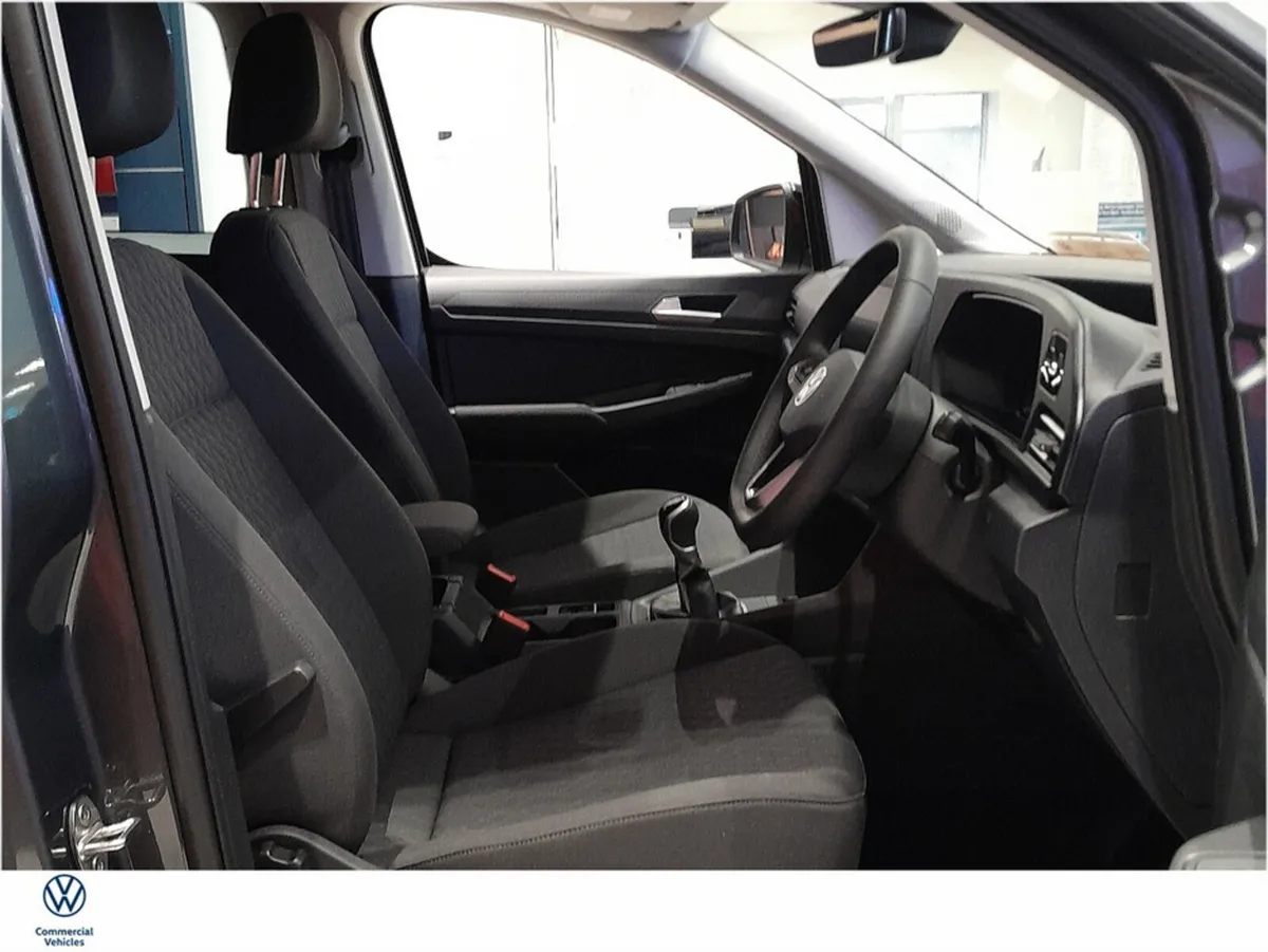 Volkswagen Caddy Maxi Life 2.0TDI 102BHP M6F - Image 2