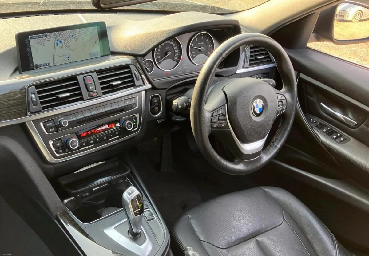 142 BMW 320d Touring Lux • Coming soon - Image 2