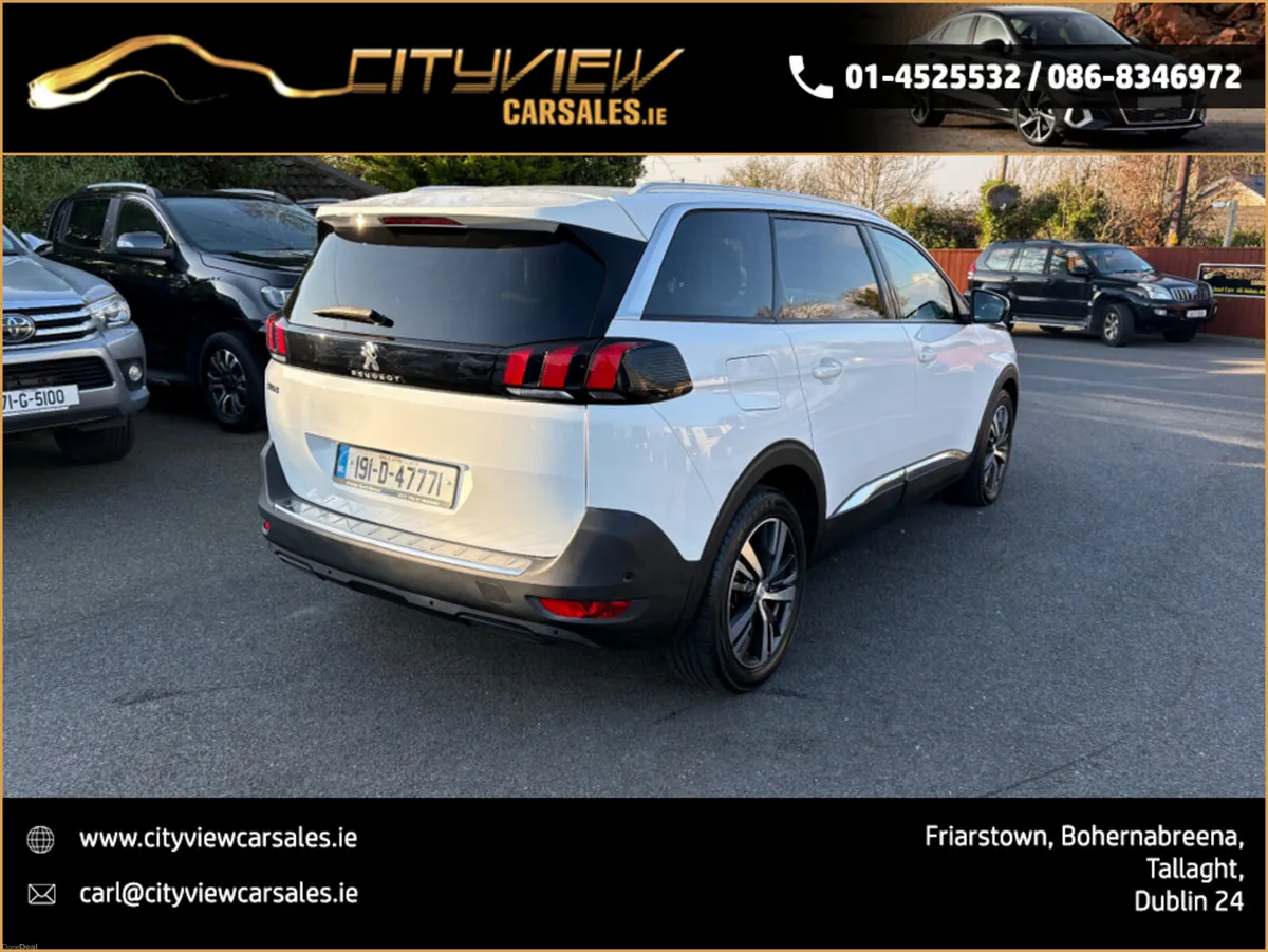 Peugeot 5008 1.2 ALLURE//LOW MILAGE - Image 4