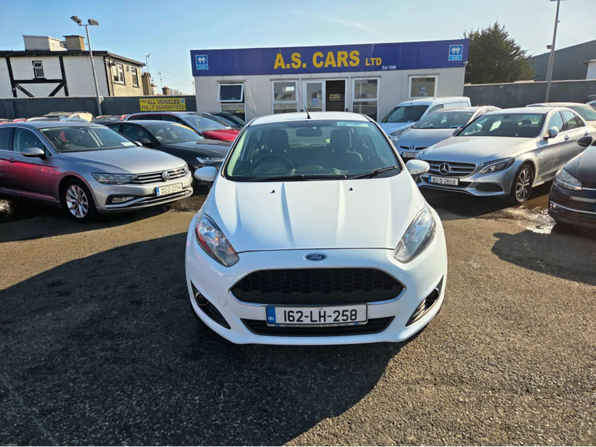 Ford Fiesta ZETEC 1.5 5DR - Image 2