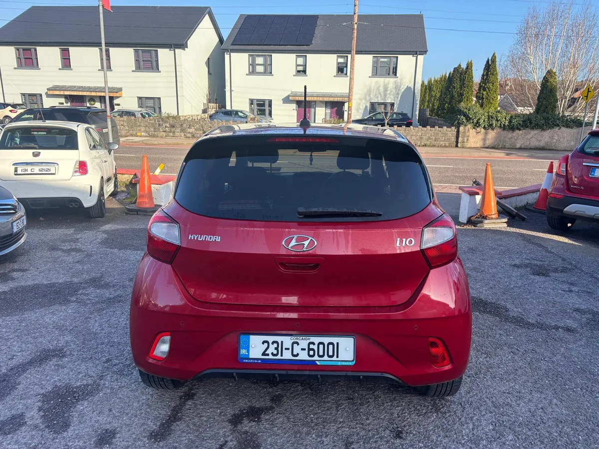 Hyundai i10   AUTOMATIC  LOW  MILEAGE - Image 2