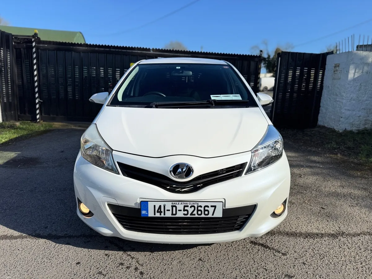 2014 TOYOTA VITZ. LOW MILEAGE AUTO 1.3L. NEW NCT - Image 2