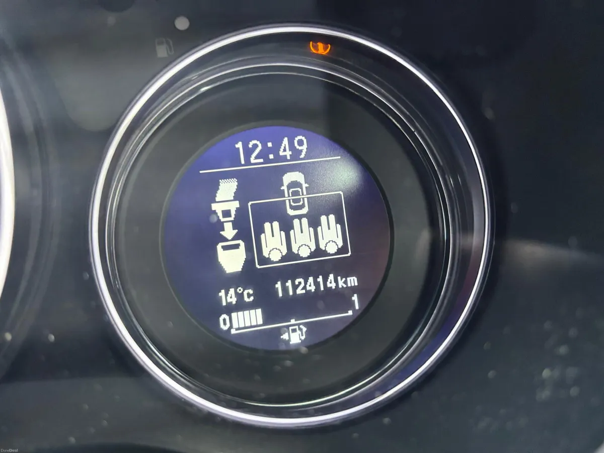 Honda HR-V 2016  PETROL  LOW  MILEAGE - Image 3