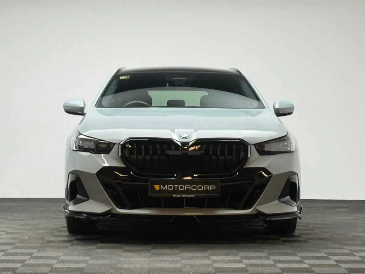 BMW 5-Series 530E M SPORT *PAN ROOF* - Image 2