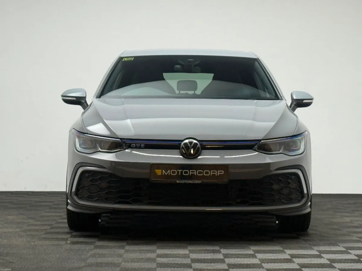 Volkswagen Golf GTE 1.4 TSI PHEV DSG - Image 2
