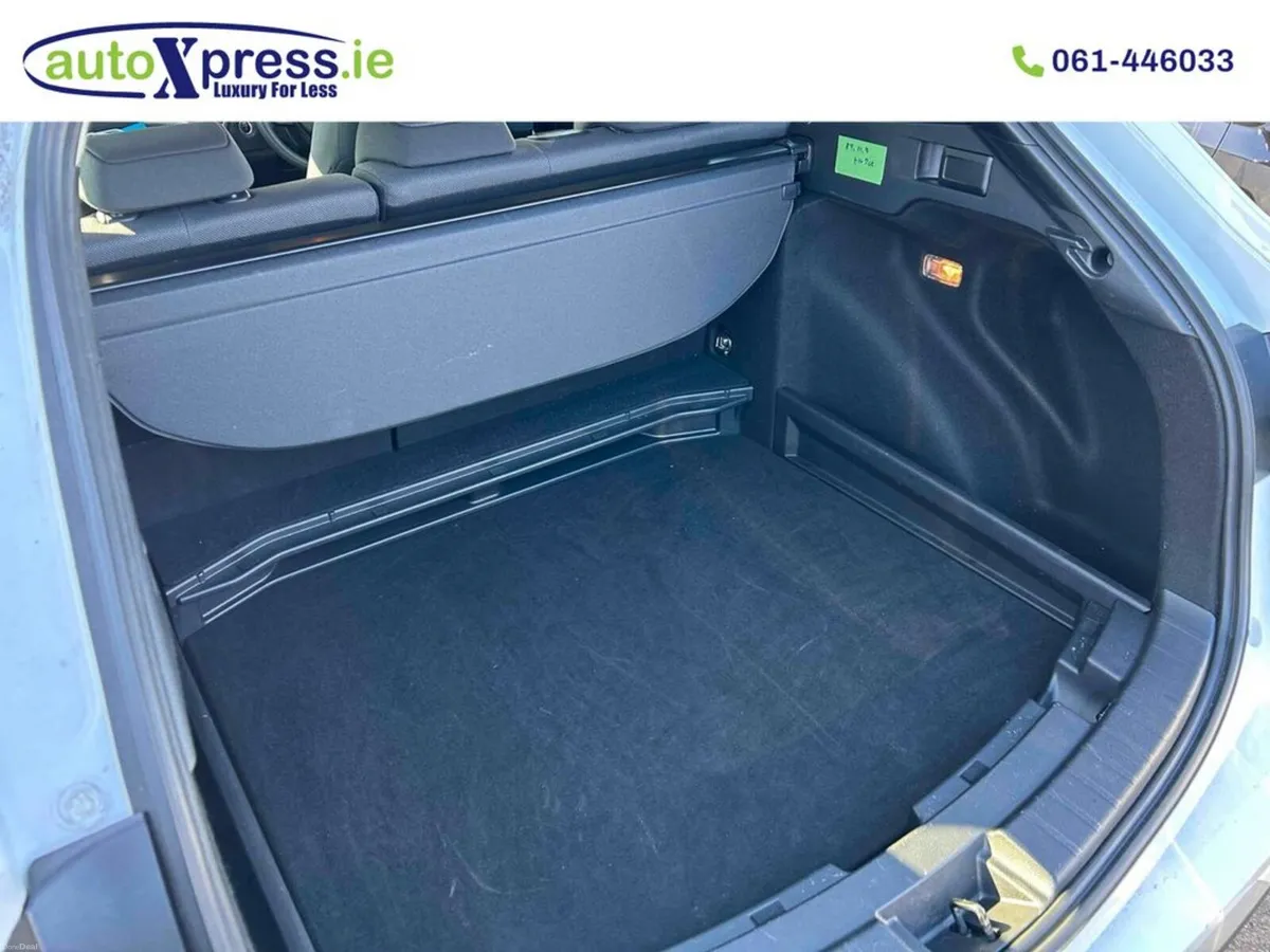 Toyota Corolla 1.8 HYBRID X, Reversing camera, Aut - Image 4