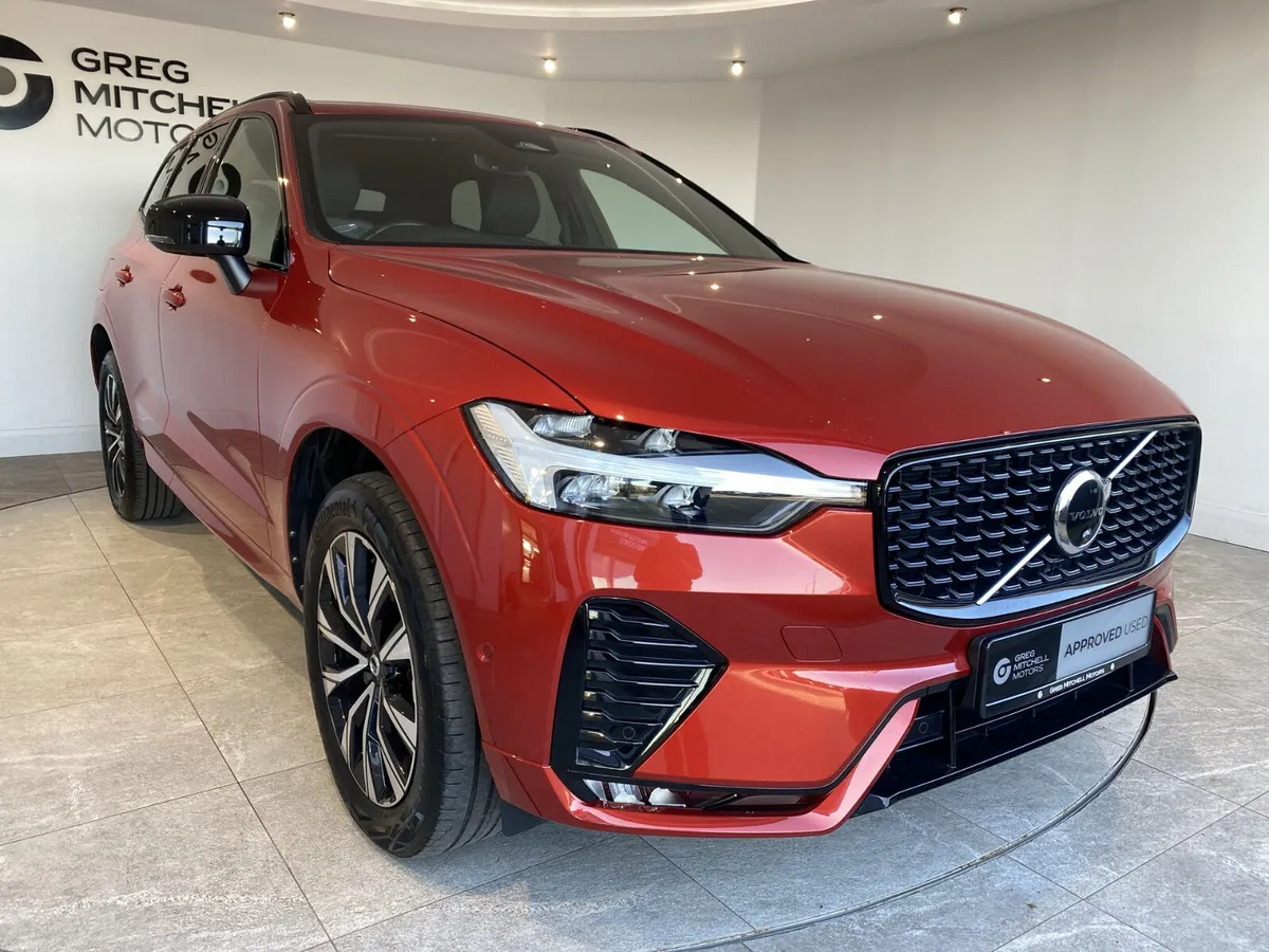 Volvo XC60 2023 - Image 3