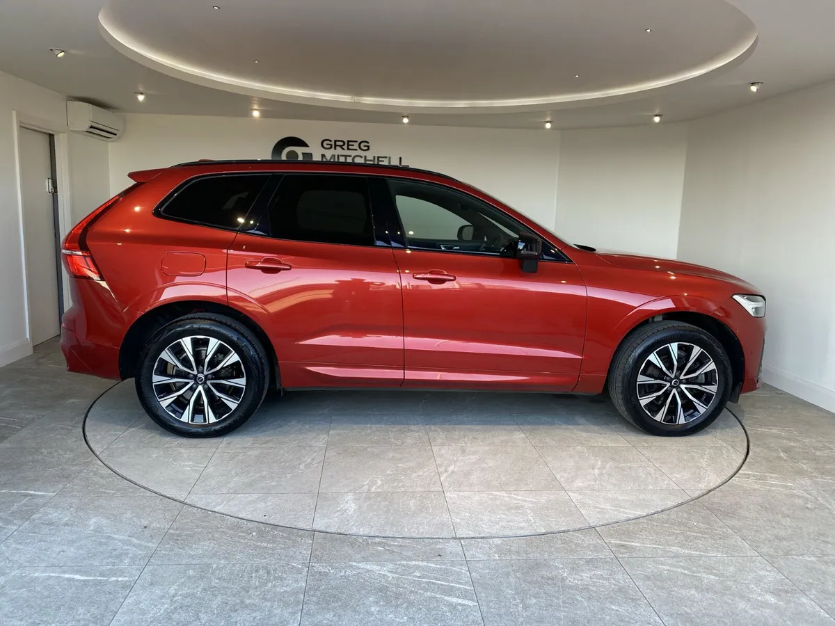 Volvo XC60 2023 - Image 4