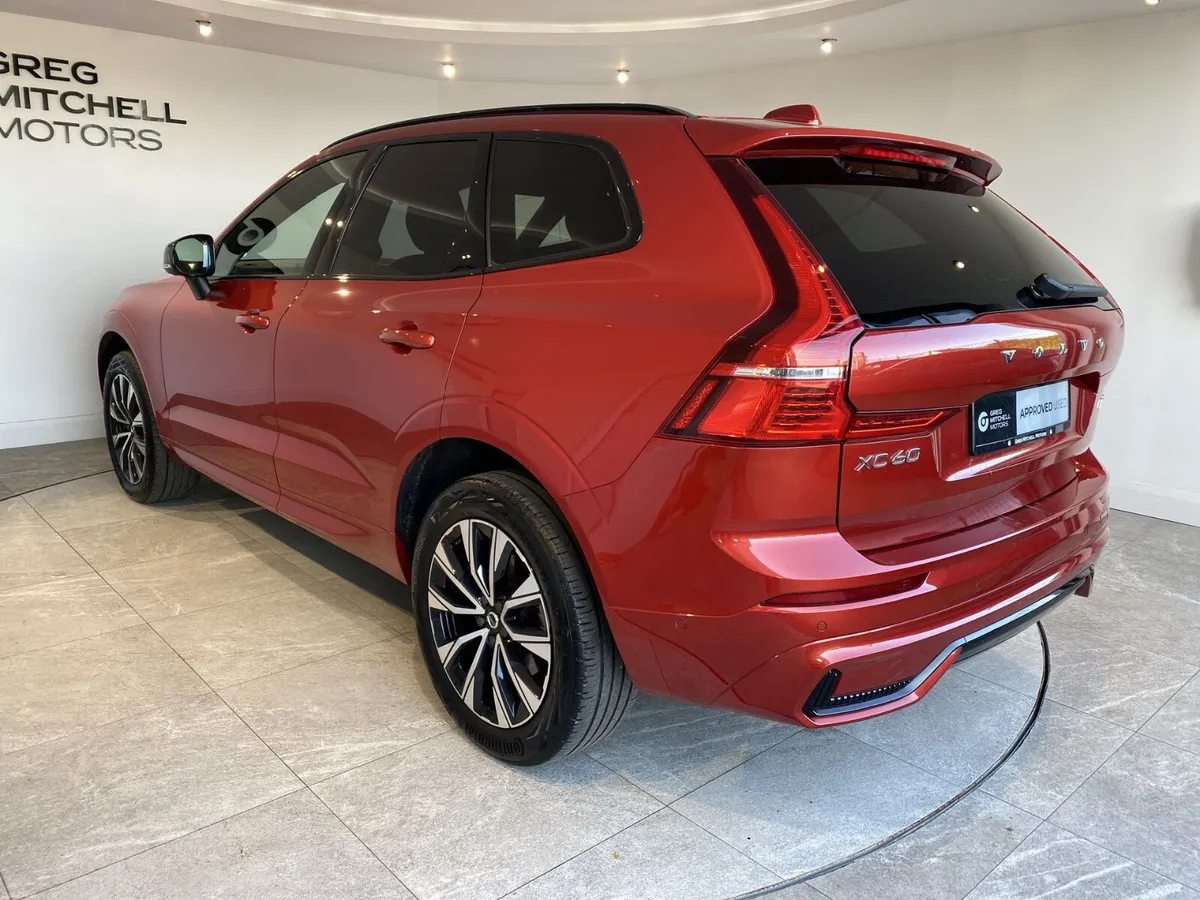 Volvo XC60 2023 - Image 5