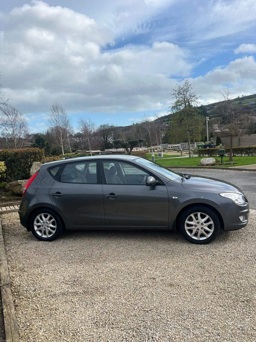*Hyundai I30 Deluxe Petrol**New NCT/LOW Mileage* - Image 2