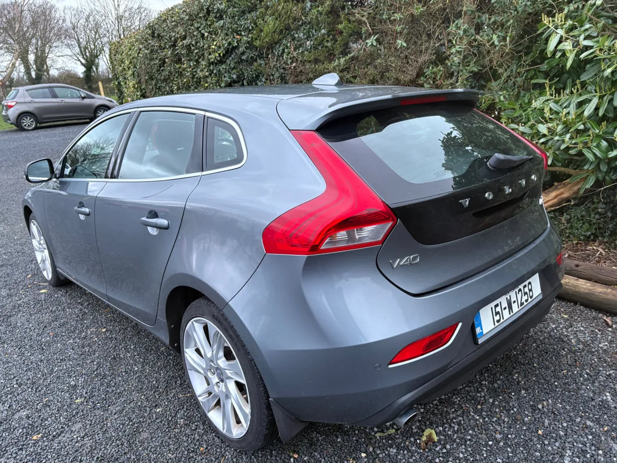 Volvo V40 2015 - Image 3