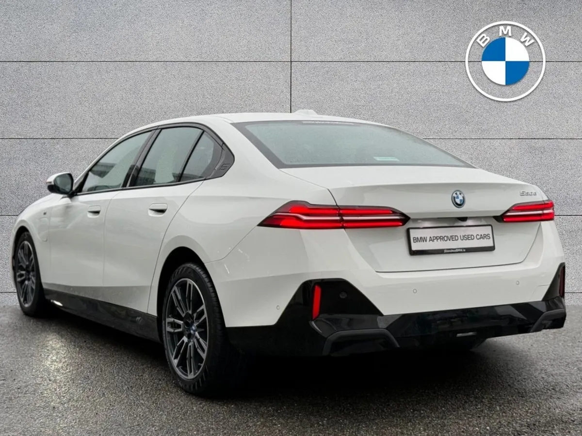 BMW 5-Series 530e M Sport Saloon - Image 3