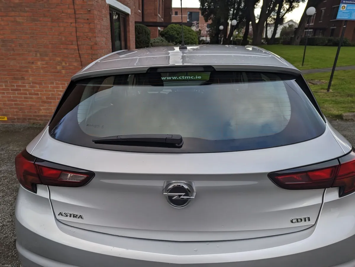 Opel Astra 2016 - Image 1