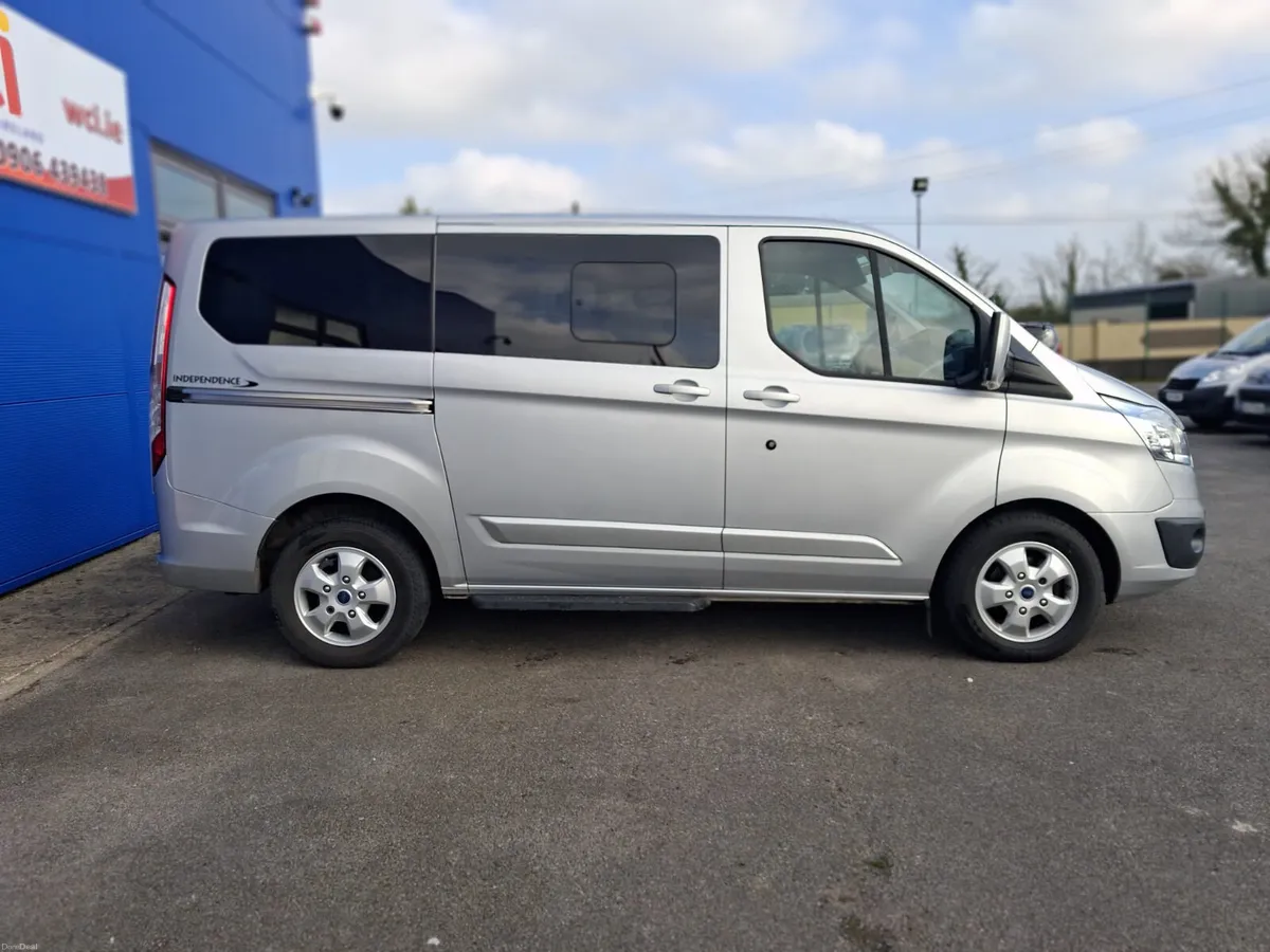 Wheelchair Accessible Vehicle Ford Tourneo 2018 - Image 4