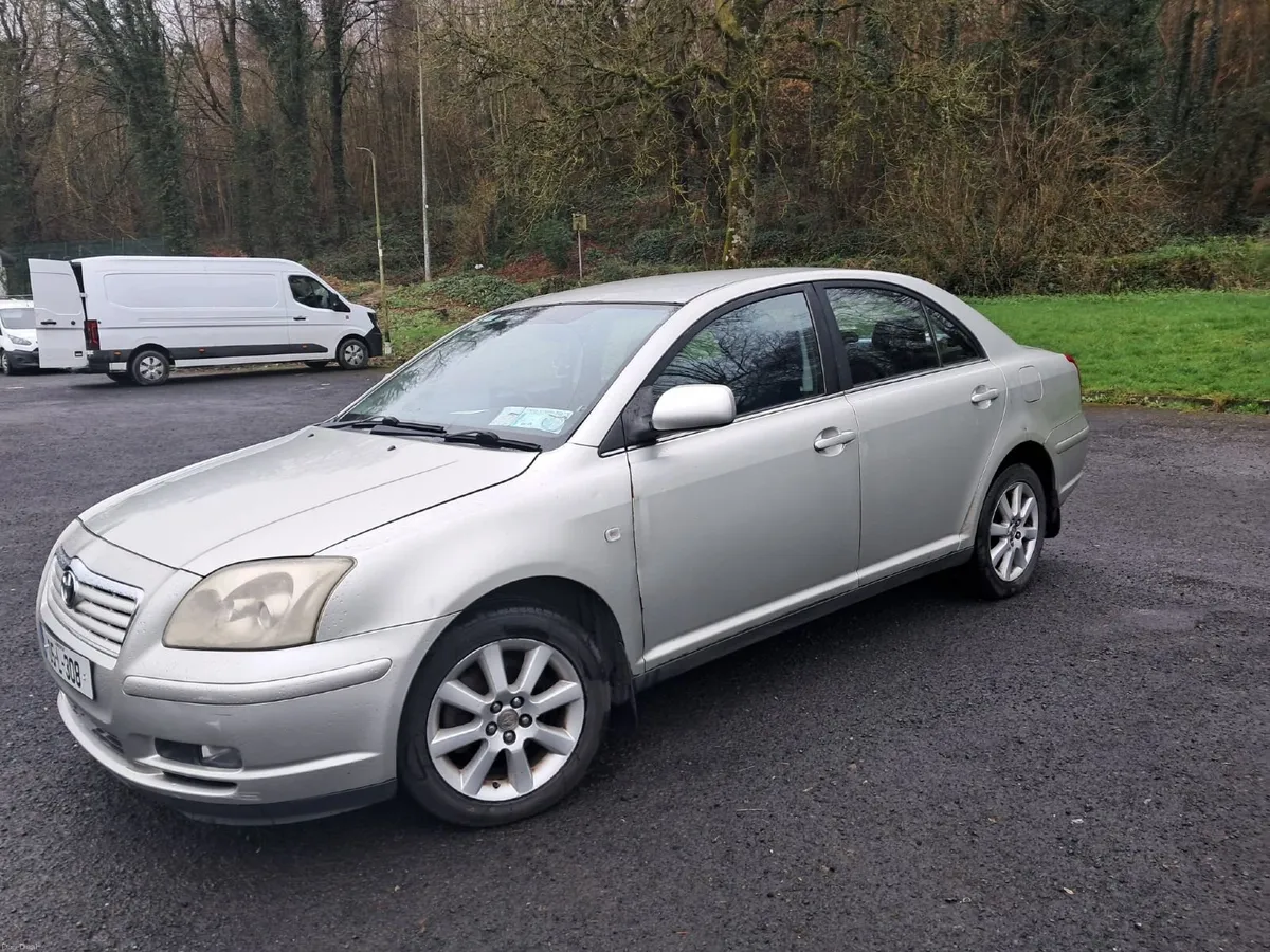 Toyota Avensis 2005 - Image 1